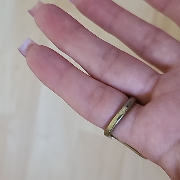 Oversized Unique Unisex Gold/Black Skull Ring - Picture 3 of 6